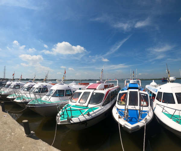 Cho Thuê Ca Nô Cao Tốc Bán đảo Sơn Trà 2021